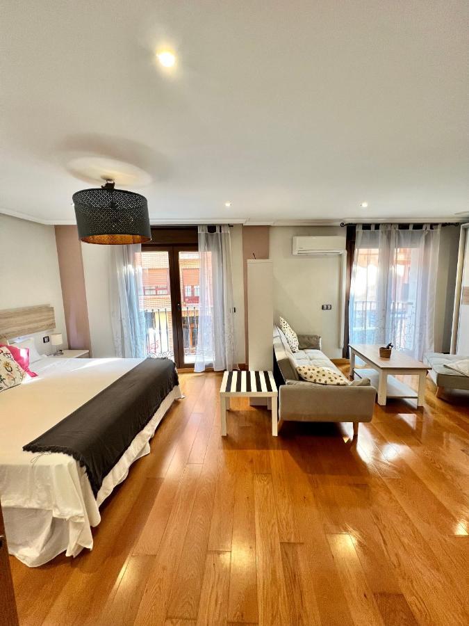 Apartamentos San Antonio Аранда де Дуеро Екстериор снимка
